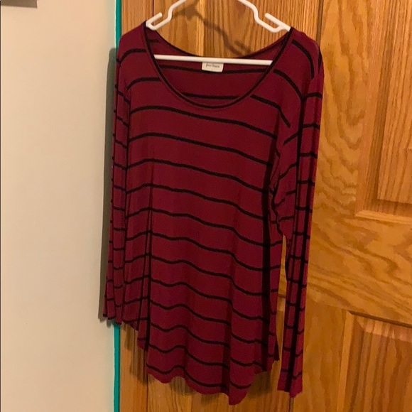Free Kisses Tops - Long sleeve Free Kisses Tops - Long sleeve